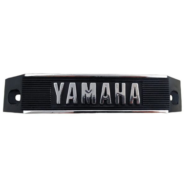 Emblema Frontal Yamaha Rx 100 Rx 115 Pasta Rigida Negro-Plata