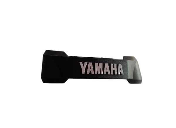 Emblema Frontal Yamaha RX 100 RX 115 Pasta Rígida Negro-Plateado