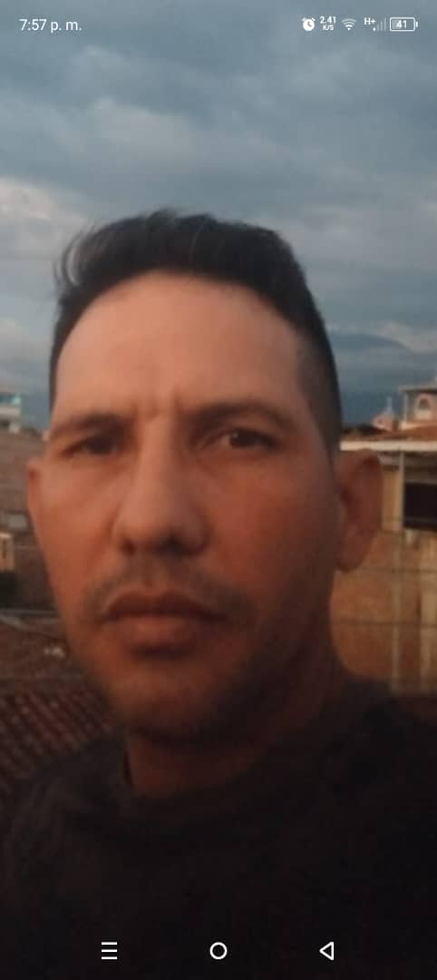 Foto de cliente Camilo R. de Palmira, cliente de accesorios con Addi